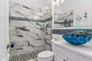 275 Cays Dr, Naples, FL 34114 - Photo 18