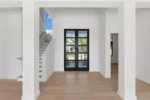 1285 Orange Ct, Marco Island, FL 34145 - Photo 2