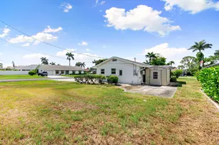 700 100th Ave N, Naples, FL 34108 - Photo 26
