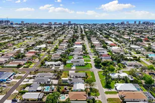 700 100th Ave N, Naples, FL 34108 - Photo 32