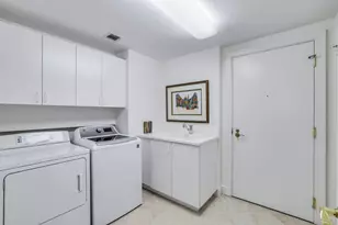 1060 Borghese Ln, Naples, FL 34114 - Photo 22