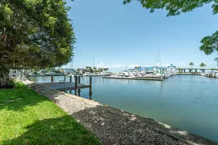 843 Buttonwood Ct, Marco Island, FL 34145 - Photo 4