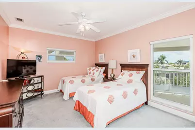 816 W Elkcam #305, Marco Island, FL 34145 - Photo 14