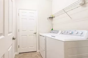 1403 Oceania Dr, Naples, FL 34113 - Photo 26