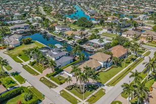 190 Geranium Ct, Marco Island, FL 34145 - Photo 48