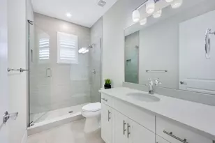 303 Indies Dr W, Naples, FL 34114 - Photo 12