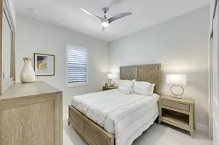 322 Indies Dr W, Naples, FL 34114 - Photo 12