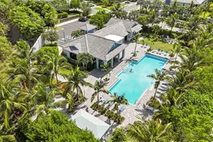 2567 Seychelles Dr Dr, Naples, FL 34112 - Photo 2