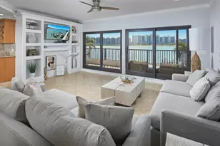 324 La Peninsula Blvd, Naples, FL 34113 - Photo 6