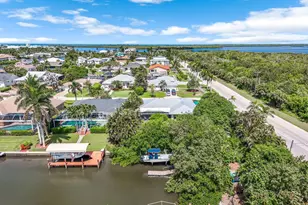 401 Panay Ave, Naples, FL 34113 - Photo 8