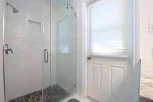 19 E Pelican St, Naples, FL 34113 - Photo 20