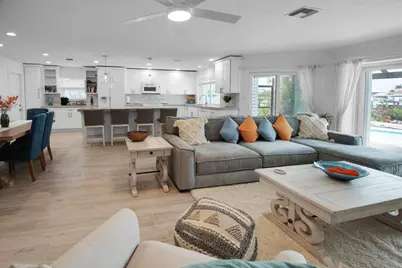 19 E Pelican Street, Naples, FL 34113 - Photo 12