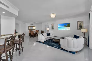 1060 Borghese Ln, Naples, FL 34114 - Photo 6