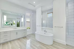 9937 Montiano Dr, Naples, FL 34113 - Photo 12