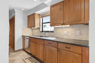 838 W Elkcam Cir, Marco Island, FL 34145 - Photo 14