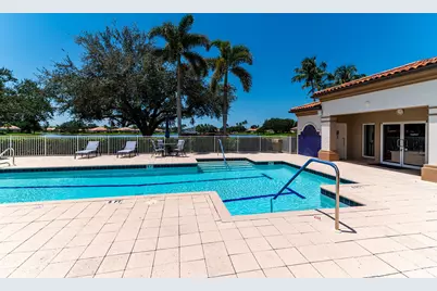 3850 Huelva Court, Naples, FL 34109 - Photo 38