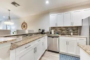 160 Palm St, Marco Island, FL 34145 - Photo 16