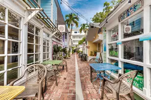 160 Palm St, Marco Island, FL 34145 - Photo 32