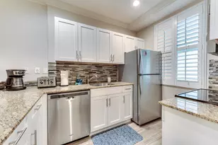 160 Palm St, Marco Island, FL 34145 - Photo 18