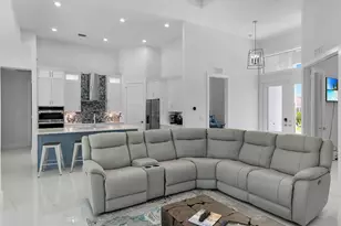 108 Gulfstream St, Marco Island, FL 34145 - Photo 16