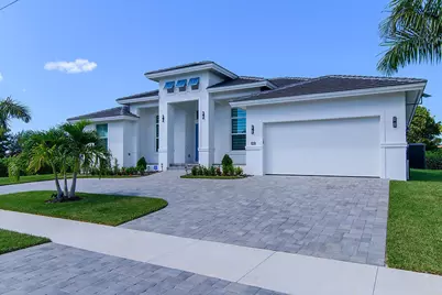 108 Gulfstream Street, Marco Island, FL 34145 - Photo 4