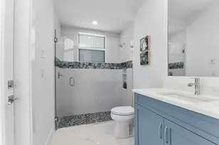 108 Gulfstream St, Marco Island, FL 34145 - Photo 30