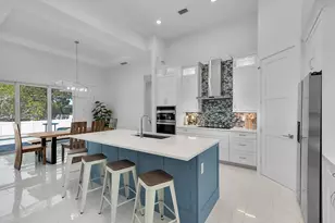 108 Gulfstream St, Marco Island, FL 34145 - Photo 8