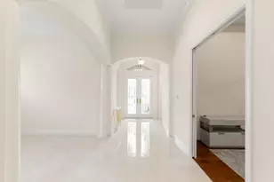 5962 Hammock Isles Cir, Naples, FL 34119 - Photo 4