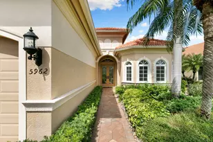 5962 Hammock Isles Cir, Naples, FL 34119 - Photo 2