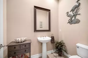 7813 Hawthorne Dr, Naples, FL 34113 - Photo 28