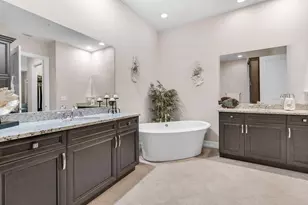 7813 Hawthorne Dr, Naples, FL 34113 - Photo 20