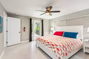 291 W Flamingo Cir, Marco Island, FL 34145 - Photo 12