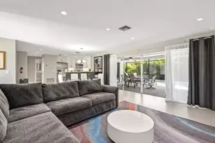 291 W Flamingo Cir, Marco Island, FL 34145 - Photo 6