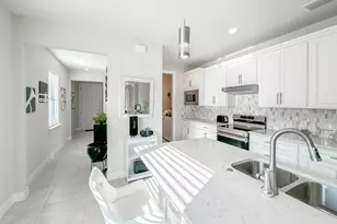 2244 Yellowfin Cir, Naples, FL 34114 - Photo 4