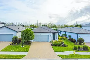 2244 Yellowfin Cir, Naples, FL 34114 - Photo 2