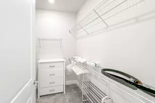 2244 Yellowfin Cir, Naples, FL 34114 - Photo 16