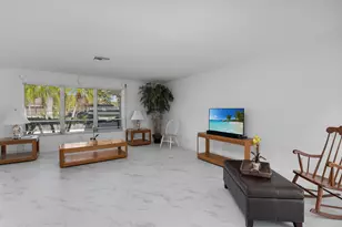 178 Torrey Pines, Naples, FL 34113 - Photo 4