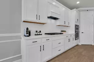 7412 Winding Cypress Dr, Naples, FL 34114 - Photo 8