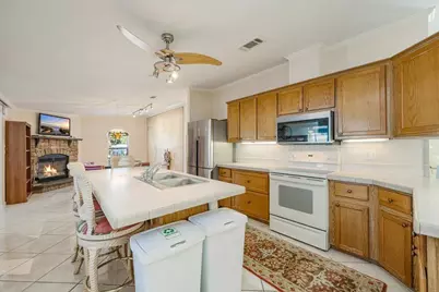 32 Sonderhen Drive, Naples, FL 34114 - Photo 10