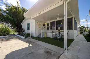 32 Sonderhen Dr, Naples, FL 34114 - Photo 2