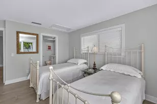 1302 Chesapeake Ave, Naples, FL 34102 - Photo 20