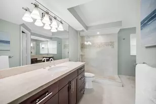 300 Park Shore Dr, Naples, FL 34103 - Photo 16