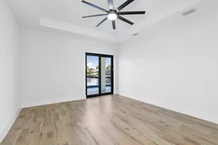 109 Gulfstream St, Marco Island, FL 34145 - Photo 26