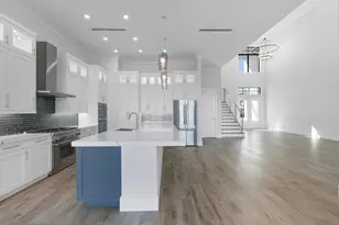 109 Gulfstream St, Marco Island, FL 34145 - Photo 8