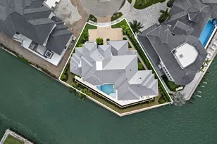 983 Sundrop Ct, Marco Island, FL 34145 - Photo 4