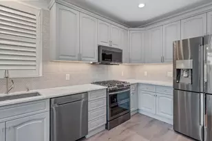 9134 Cherry Oaks Ln, Naples, FL 34114 - Photo 2