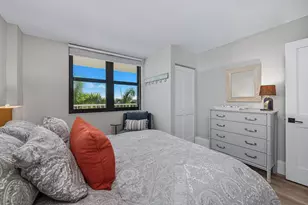 260 Seaview Ct, Marco Island, FL 34145 - Photo 20