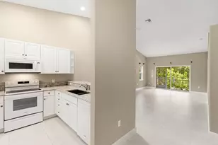 3555 Avion Woods Ct, Naples, FL 34104 - Photo 20