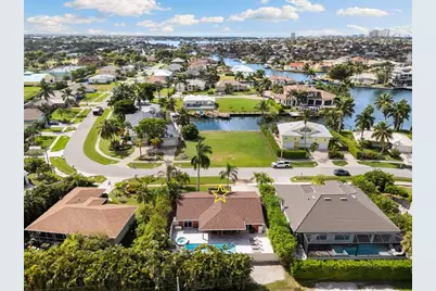 121 S Bahama Avenue, Marco Island, FL 34145 - Photo 2
