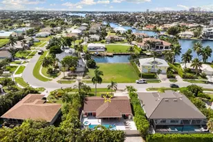 121 S Bahama Ave, Marco Island, FL 34145 - Photo 2